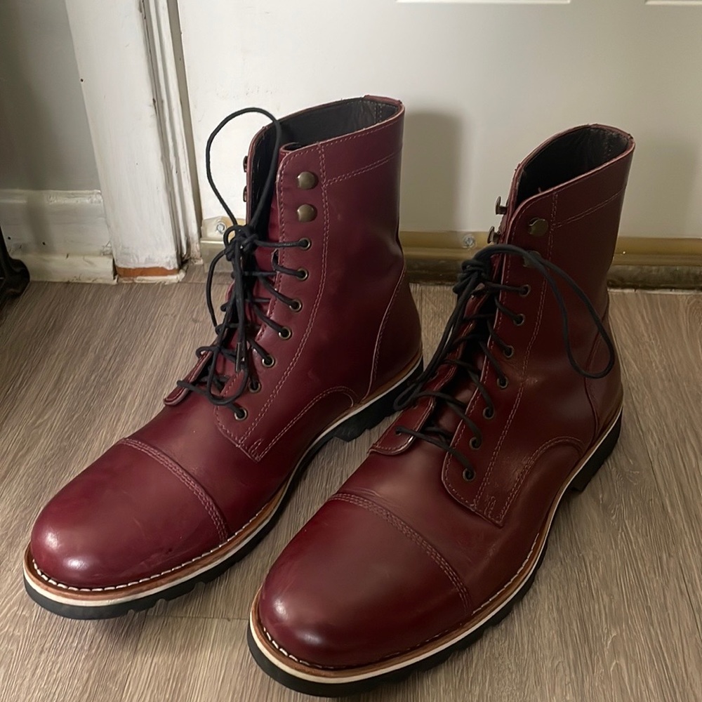 Mens Helm boots 10M Johnson Style Maroon
